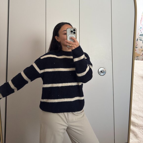 H&M Classic Navy & Cream Striped Knit Sweater - Picture 2 of 8